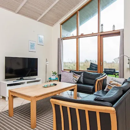 Three-bedroom In Ulfborg 4 Holiday home