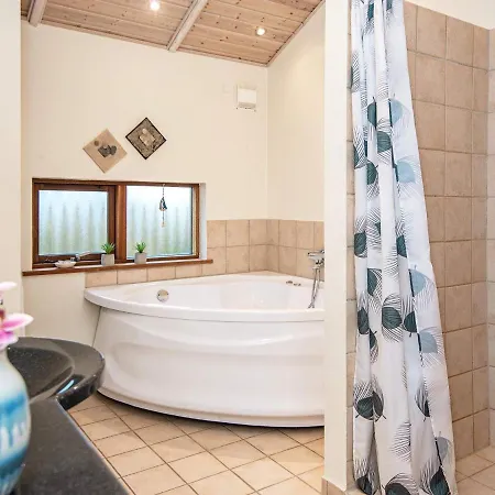 Three-bedroom In Ulfborg 4 Thorsminde