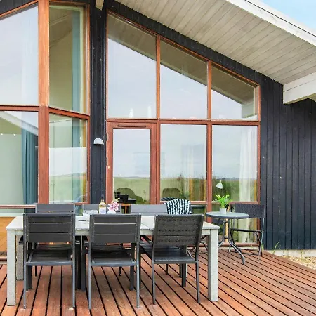 Holiday home Three-bedroom In Ulfborg 4 Thorsminde
