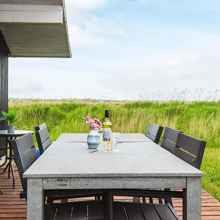 Holiday home Three-bedroom In Ulfborg 4 Thorsminde